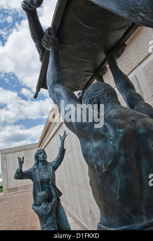 Il National Memorial arboretum onora i caduti, riconosce il sacrificio e promuove l'orgoglio nel nostro paese Foto Stock