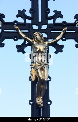 Crocifisso, il Cimitero di Vysehrad, Praga, Repubblica Ceca, Europa Foto Stock