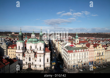 La Chiesa di San Nicola da Town Hall Tower, Praga, Repubblica Ceca, Europa Foto Stock