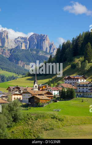 Moena Val di Fassa, in provincia di Trento, Trentino Alto Adige, Dolomiti italiane, Italia, Europa Foto Stock