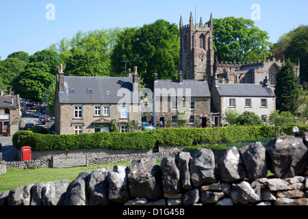 Hartington villaggio e chiesa, Peak District, Derbyshire, England, Regno Unito, Europa Foto Stock