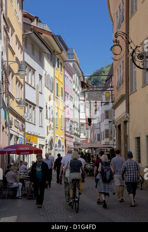 Strada trafficata, Bolzano, la provincia di Bolzano,Trentino-Algo Adige, Italia, Europa Foto Stock