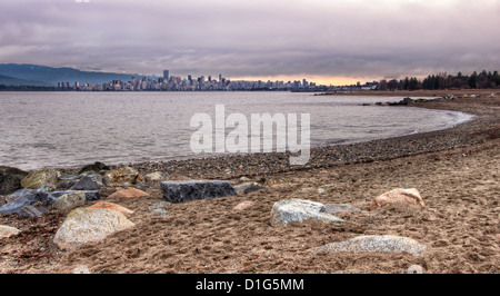 Lo skyline di Vancouver da Jericho Beach Foto Stock