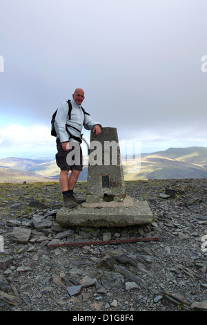 Scuotipaglia, Ordinance Survey punto Trig, summit ridge di Skiddaw cadde, Keswick, Parco Nazionale del Distretto dei Laghi, Cumbria, England, Regno Unito Foto Stock