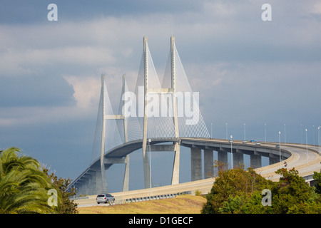 Sidney Lanier Bridge è un cavo-alloggiato ponte percorso portante 17 oltre il Fiume Brunswick in Brunswick, Georgia, Foto Stock