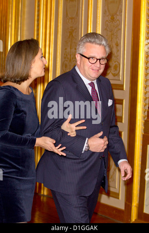 La principessa Claire e il Principe Laurent del Belgio arriva per il concerto di Natale presso il Palazzo Reale di Bruxelles in Belgio, il 19 dicembre 2012. Foto: Patrick van Katwijk / PAESI BASSI E FRANCIA Foto Stock