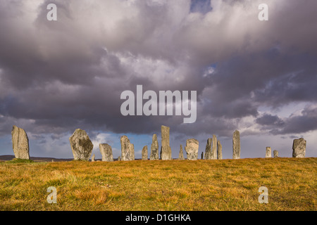 Showery meteo a Callanish Stone Circle, isola di Lewis, Ebridi Esterne, Scotland, Regno Unito, Europa Foto Stock