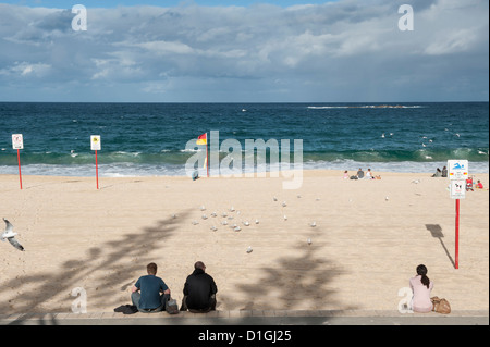 La passeggiata lungo il mare nella periferia est di Sydney è splendida, con splendide viste sulle spiagge e il Mare di Tasmania. Foto Stock