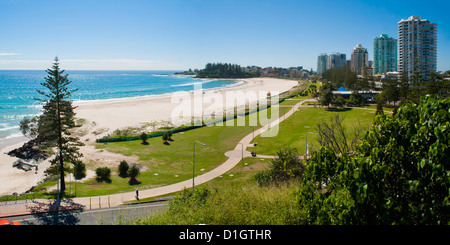 Spiaggia di Coolangatta e città panoramica, Gold Coast, Queensland, Australia, Pacifc Foto Stock