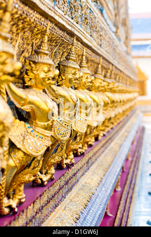 Statue di custode del Tempio del Buddha di Smeraldo (Wat Phra Kaew), il Grand Palace, Bangkok, Thailandia, Sud-est asiatico, in Asia Foto Stock
