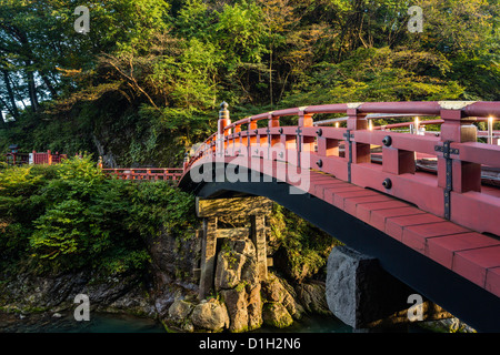 Shinkyo Bridge è un ponte sacro in Nikko, Giappone Foto Stock