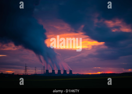 Ferrybridge Power Station Yorkshire Inghilterra al tramonto Foto Stock