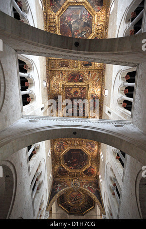 Basilica di San Nicola (Basilica di San Nicola). Bari, Italia. Foto Stock