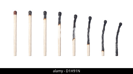 Bruciò matсhes su sfondo bianco Foto Stock