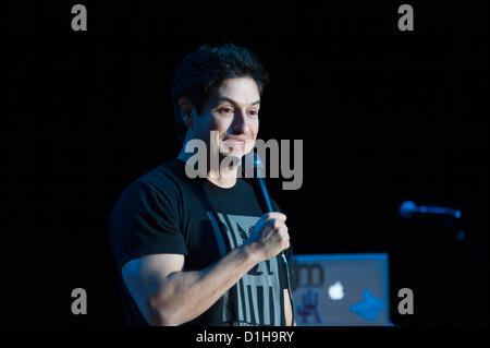 LINCOLN, CA - 21 dicembre: James Ponce si apre per Jo Koy al Thunder Valley Casino Resort a Lincoln, la California il 21 dicembre, 2012 Foto Stock