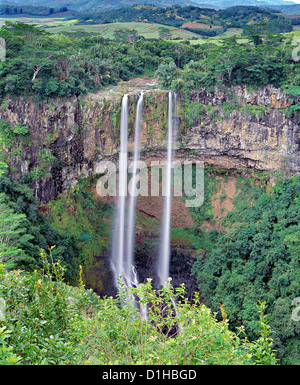 Maurizio fiume nero Cachette Cascade Chamarel cascata nelle montagne di Rivière Noire river St Denis Foto Stock