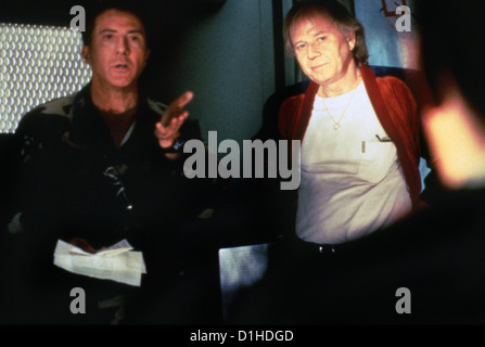 WOLFGANG PETERSEN (direttore) sul set di "focolaio (1995)' con Dustin Hoffman WOLP 010 COLLEZIONE MOVIESTORE LTD Foto Stock