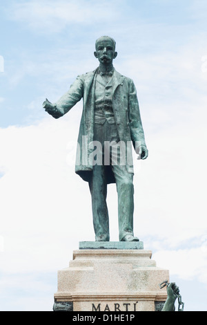 José Julián Martí Pérez monumento scultoreo, statua in "José Martí Square, Matanzas, Cuba, Novembre 2010 Foto Stock