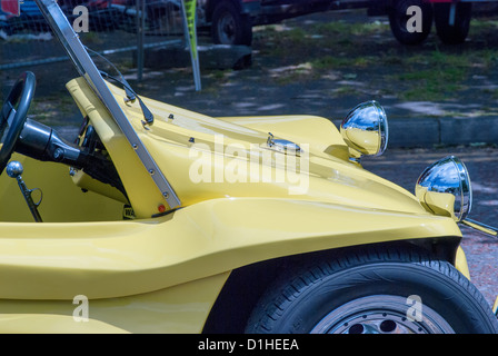 Kit buggy car con Frog Eyed fari anteriori. Vista dal lato. Close up Foto Stock