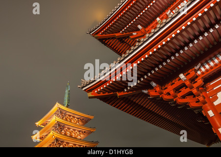 Senso-Ji tempio di notte, Asakusa, Tokyo, Giappone Foto Stock