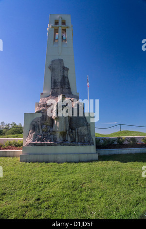 Vauquois, Francia. Un memoriale del campo di battaglia per i morti della prima guerra mondiale, su un ex campo di battaglia decimato da miniere sotterranee Foto Stock