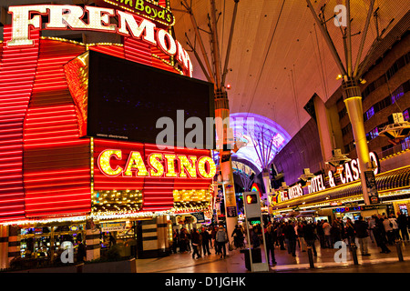 Luci al neon in Fremont Street Experience in Las Vegas NV. Foto Stock