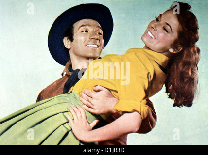 Der Geier Von Arizona Barricade Dane Clark, Ruth Roman Bob Peters (Dane Clark), Judith Burns (Ruth Roman).Caption locale Foto Stock