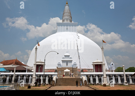 Ruvanvelisaya Dagoba. Anuradhapura Città antica. Sri Lanka Foto Stock