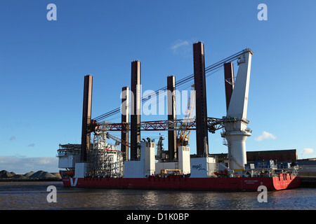 Il MPI piattaforma Discovery nave al porto di Sunderland, Inghilterra. Foto Stock