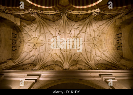 Soffitto a volta della Grande Moschea (La Mezquita) a Cordoba Spagna. Foto Stock