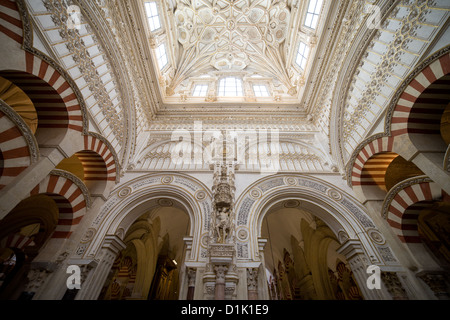 Cattedrale Mezquita (Moschea grande) interni a Cordoba, Spagna. Foto Stock