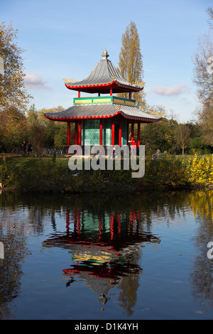 La pagoda cinese, Victoria Park, East London, England, Regno Unito. Foto Stock