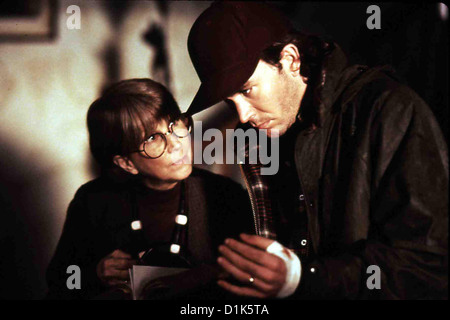 Stephen King Stark Metà scura, Julie Harris, Timothy Hutton Thad (Timothy Hutton) holt sich Rat bei der alten Lehrerin Foto Stock