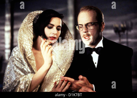 Der Tod Steht Ihr Gut morte diviene il suo Isabella Rossellini, Bruce Willis Lisle von Rhuman (Isabella Rossellini) erklaert Dott. Foto Stock