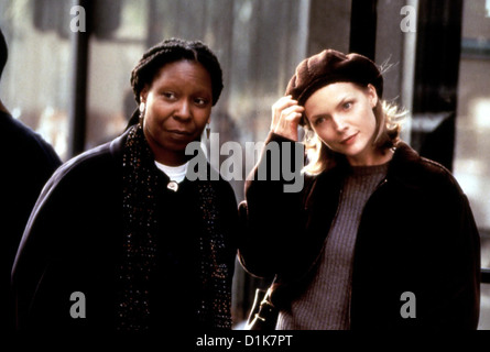 Tief Wie Der Ozean fine profondo oceano, Candy (Whoopi Goldberg), Beth Cappadora (Michelle Pfeiffer) *** Caption locale *** 1998 Foto Stock