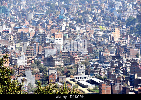 Vista areale della città di Kathmandu dal complesso Swayambhunath Stupa, Nepal Foto Stock