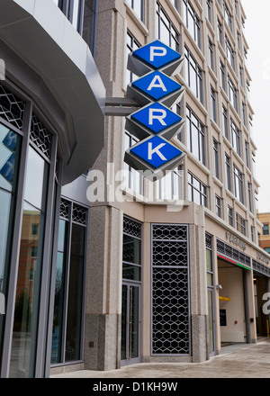 Parcheggio garage segno - USA Foto Stock