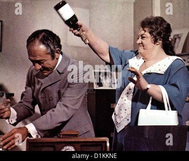 Portare su: ist ja Irre - Liebe, Liebe RSU. Portare sull amore Sidney James, Hattie Jacques Sid (Sidney James) und Sophie Bliss Foto Stock