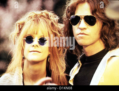 Le porte porte, Meg Ryan, Val Kilmer Jim Morrison (Val Kilmer) und seine Frau Pamela (Meg Ryan). *** Caption locale *** 1991 Foto Stock