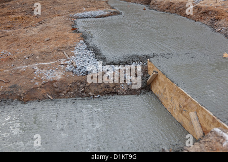 Di recente la colata di calcestruzzo setup per casa basamenti Foto Stock