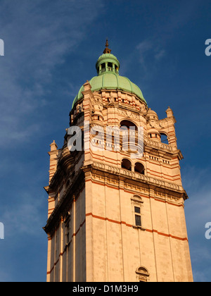 Queen's torre sulla South Kensington campus dell'Imperial College di Londra, Inghilterra, Regno Unito Foto Stock