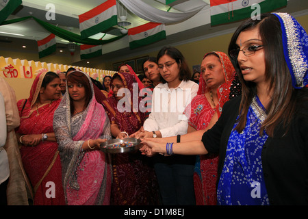 Celebrazione di Krishna Janmashtami nello Sri Kutch Satsang Swaminarayan Mandir, London, Regno Unito Foto Stock