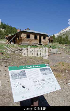 Ingegnere passare jeep tour va a 12.500 ft elevazione tra Silverton e e Lake City Colorado in San Juan Mountains Foto Stock