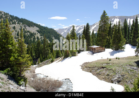 Ingegnere passare jeep tour va a 12.500 ft elevazione tra Silverton e e Lake City Colorado in San Juan Mountains Foto Stock