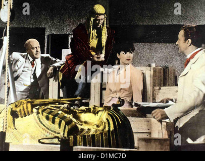 Die Rache Des Pharao maledizione della mummia tomba, Fred Clark, ?, Jeanne Roland, Ronald Howard Im Tal des Todes haben Archäologen das Foto Stock