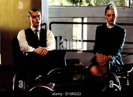 Gattaca Gattaca Eugene Morrow (Jude Law), Irene (Uma Thurman) *** Caption locale *** 1997 IFTN/Columbia TriStar Foto Stock