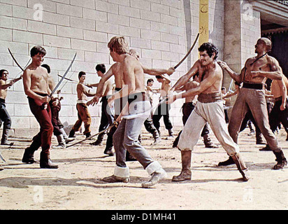 Dschinghis Khan Gengis Khan Omar Sharif Nachdem die Prinzessin Dschingis Khan (Omar Sharif,2VR) kennengelernt hat, bleibt Foto Stock