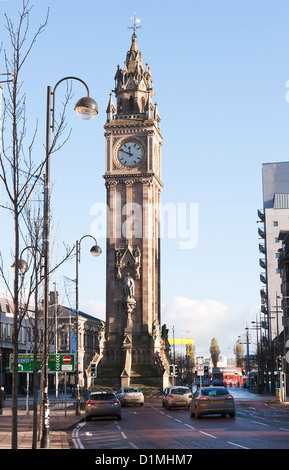 La bellissima Albert Memorial Clock Tower Queens Square Belfast County Antrim Irlanda del Nord Regno Unito Regno Unito Foto Stock