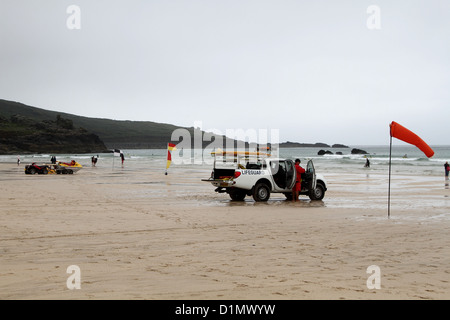 RNLI 4x4 carrello sulla spiaggia di St Ives in Cornovaglia, 17 agosto 2012 Foto Stock