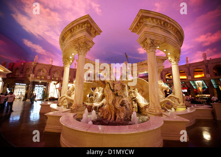 Fake sky al forum shops Caesars palace luxury hotel and Casino Las Vegas Nevada USA Foto Stock